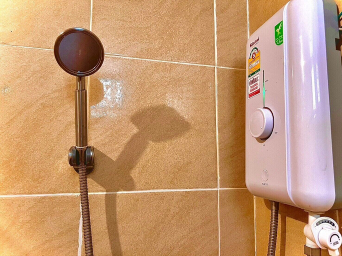 Bathroom 8