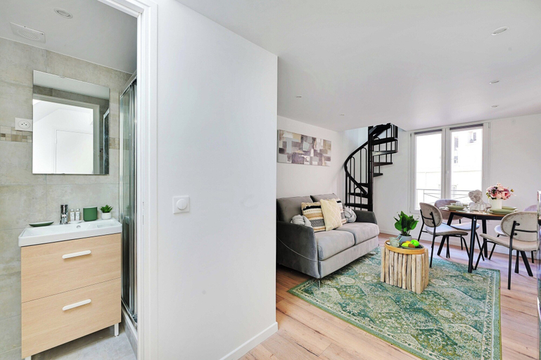Living area 4, Charming Studio - 1br/4p- Kremlin-bicetre, Val-de-Marne