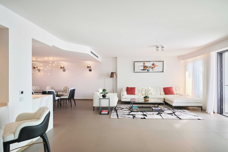 Dining 5, Prestigious Apartment 174 m2 With Terrace - First Croisette Cannes 702, Alpes-Maritimes