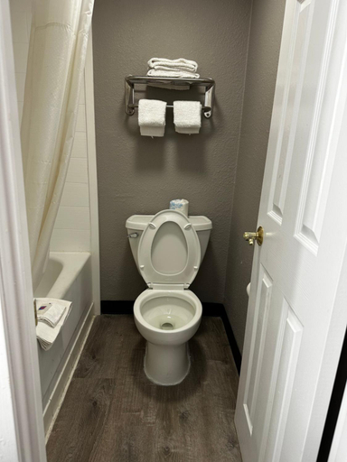 Bathroom 3