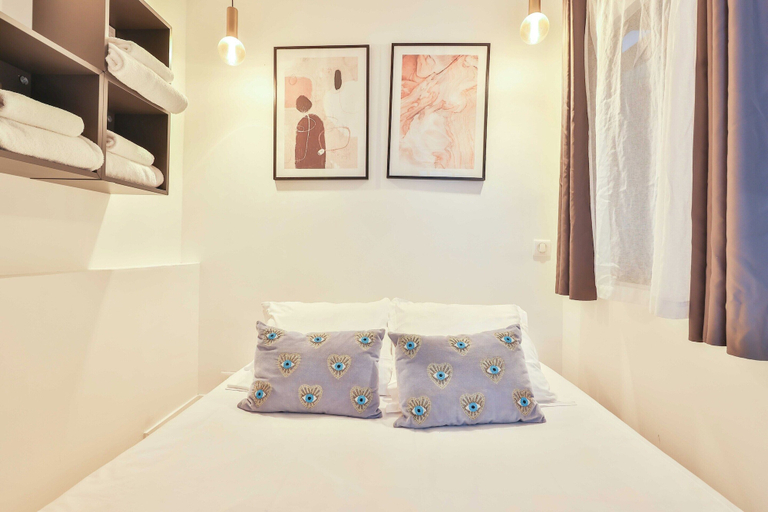 Room 5, Center of Paris in Jardin Luxembourg, Paris