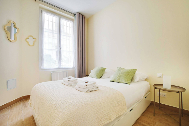 Bedroom 3, Charming apartment - 2BR/6P - Paris Center, Paris