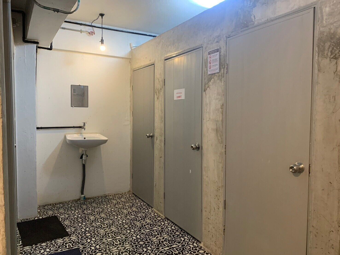 Bathroom, Gravity Hostel, Muang Chiang Rai