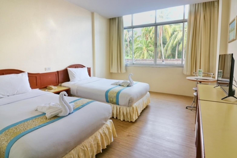 Bedroom 3, Chumphon Gardens Hotel, Muang Chumphon