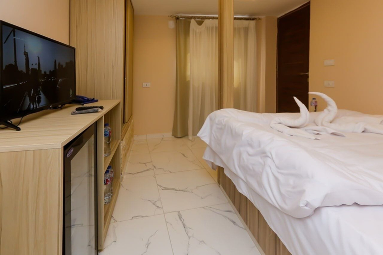 Bedroom 3, Pyramids Express View Inn, Giza