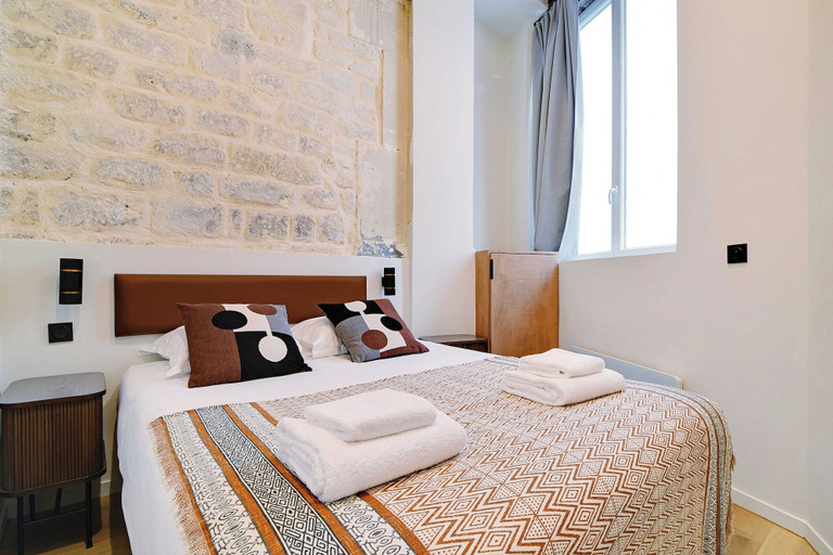 Room 4, Stunning Apartment 2br/6p - Rex - Grands Boulevards, Paris