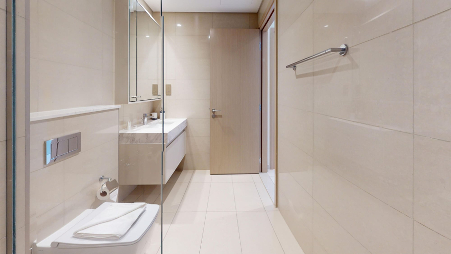 Room 5, Downtown - Burj Royale 2408, Dubai