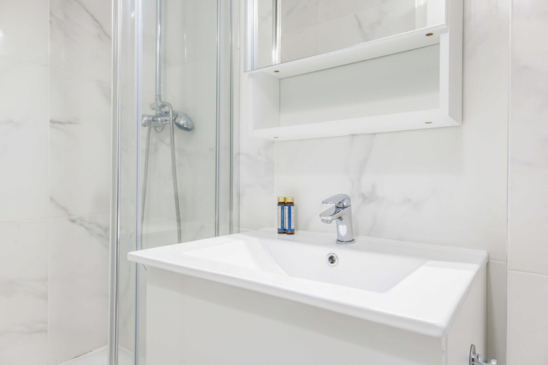 Bathroom, Intimate Studio - 2P - Vincennes/lac Saint-mande, Val-de-Marne