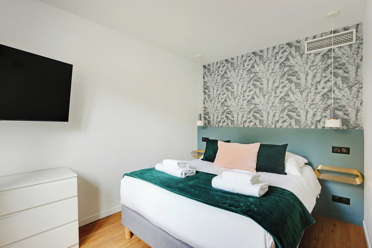 Room 3, Apartment for 6 People in Paris, Paris