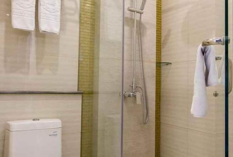 Bathroom 7