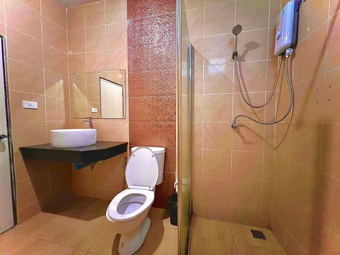 Bathroom 9