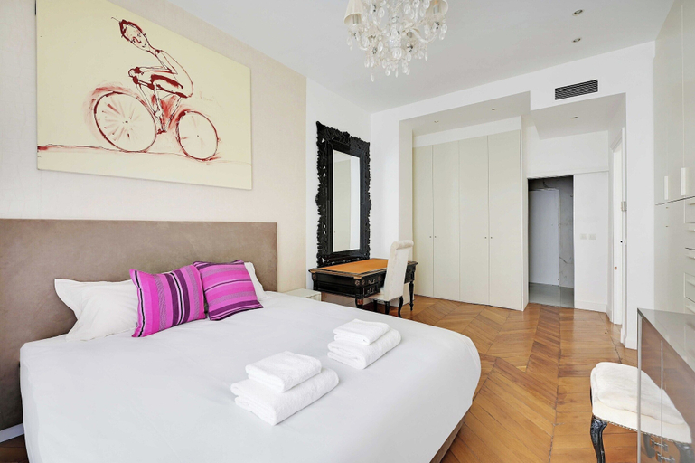 Room 4, Charming 2br/4p - Georges V / Champs-a%0lysaes, Paris