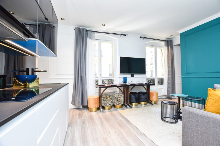 Private kitchen, Cosy Appt - Grands Boulevards / Musae Gravin, Paris