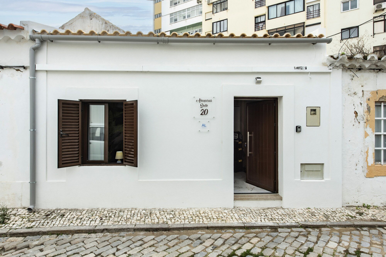 Room 2, Alca Arias Suite 20, Faro
