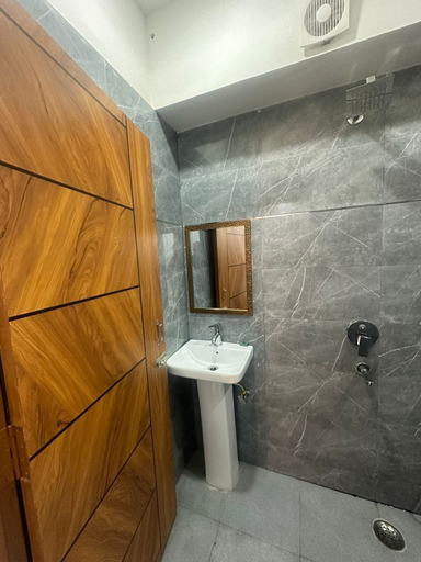Bathroom 4, Hotel Star Marigold, Delhi