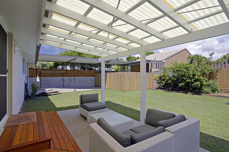 Others 5, Mi Casa - stylish beach house near town & surf, Byron