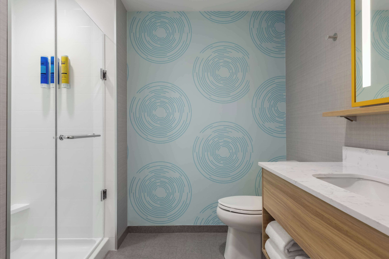 Bathroom 3, Tru By Hilton Bracebridge, On, Muskoka