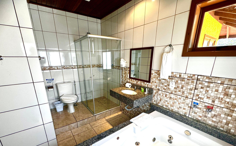 Bathroom 3, Hilltop Chalés Gramado, Gramado