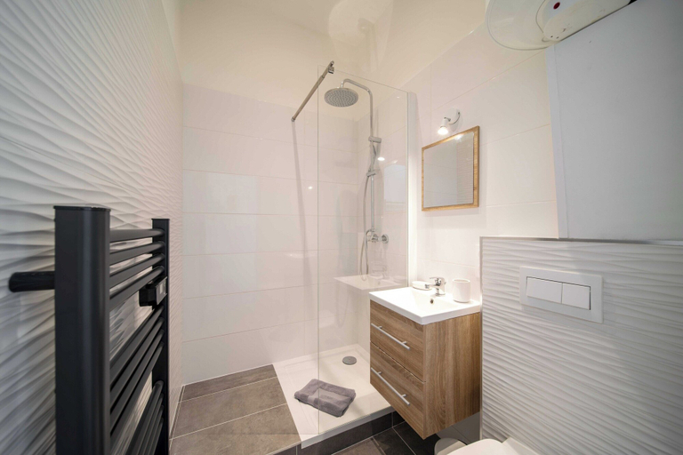 Bathroom, Renovated Cozy Studio in Cannes - 2 Persons, Alpes-Maritimes