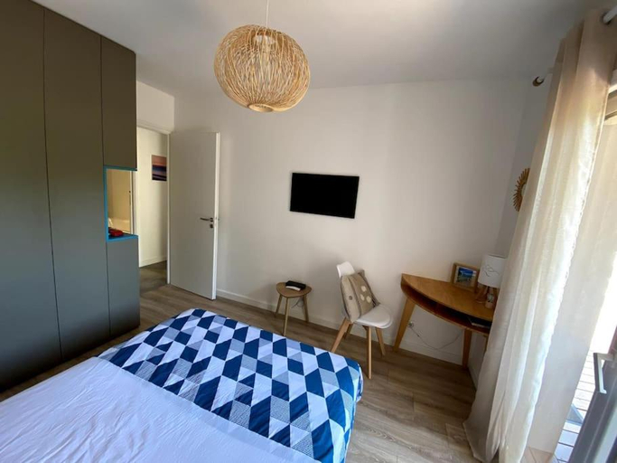Proche du lac et des commerces, appartement neuf, au calme, avec 3 chambres et une grande terrasse, Haute-Savoie