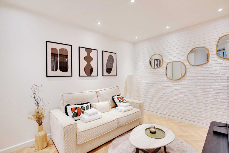 Others 1, Magnificent Apartment 1BR/4P - Arc de Triomphe, Hauts-de-Seine