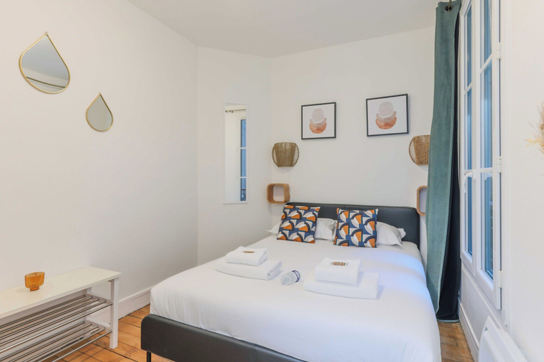 Bedroom 2, Parisian getaway in the City of Light!, Paris