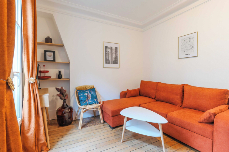 Others 4, Parisian getaway in the City of Light!, Paris