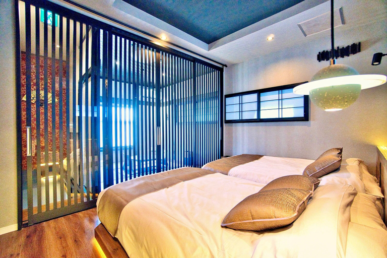 Bedroom 1, Tokyo Nook, Katsushika