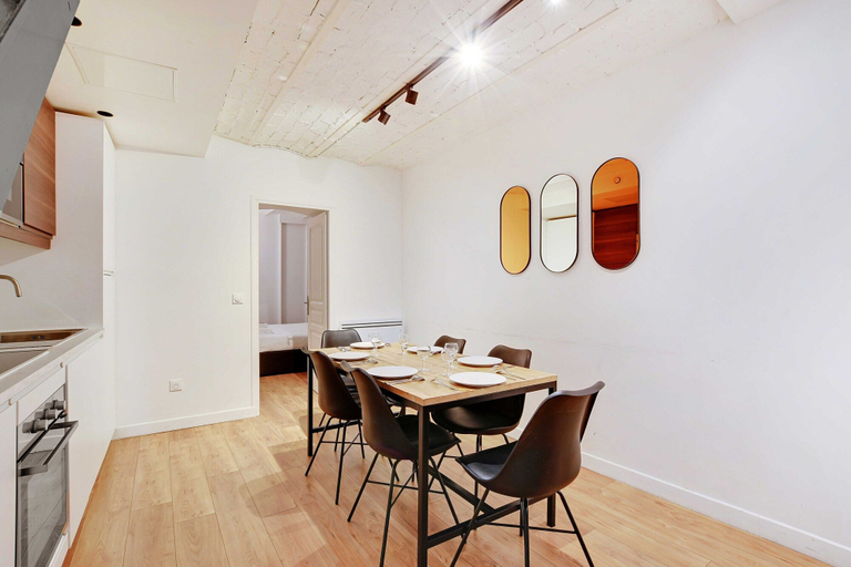 Others 5, Welcoming apartment -2BR/8P- Bel-Air, Paris