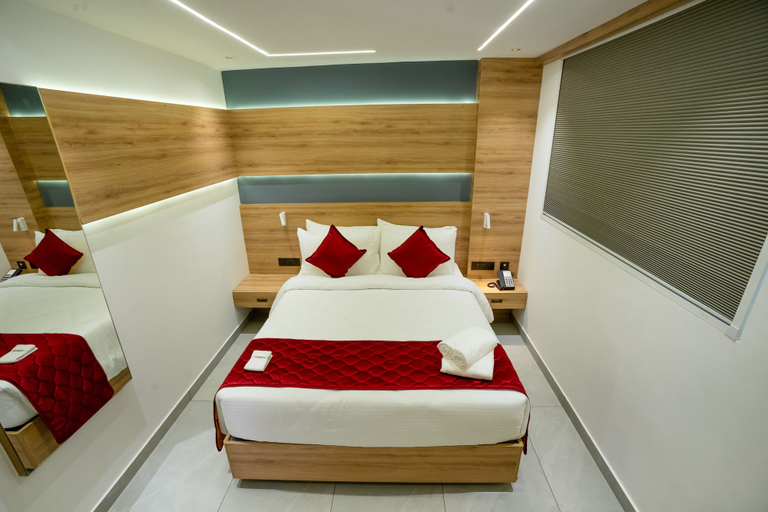 Bedroom 3, AJ Palace, Alappuzha