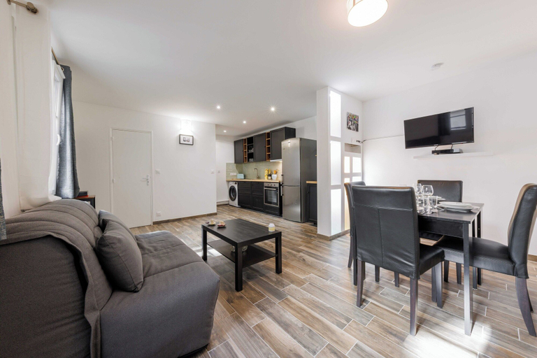 Dining 3, Urban Refuge in the Heart of the Marsh 1bdr / 3P, Paris
