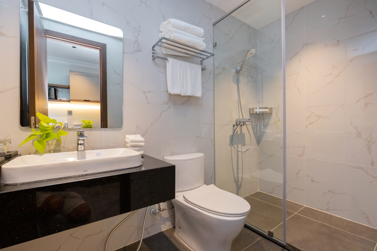 Bathroom 4, Stella Hotel & Apartment, Vũng Tàu