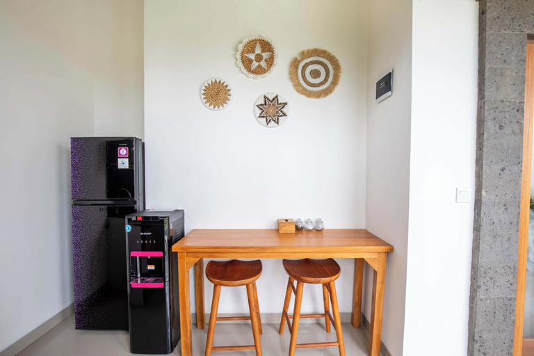 Dining Room 10