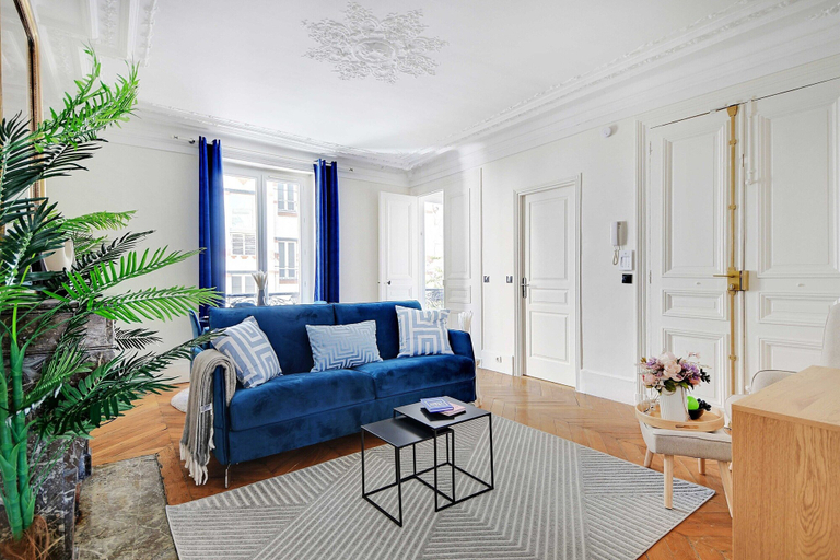 Living area 4, Comfortable Apartment - 1br/4p - Batignolles, Paris