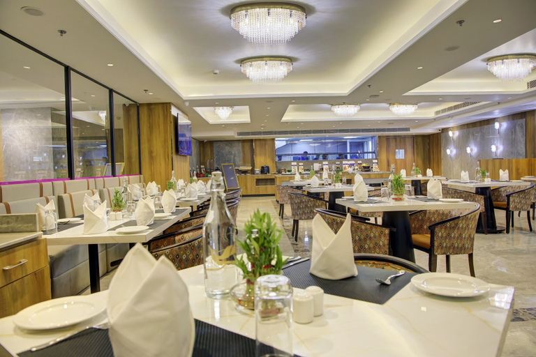 Food & Drinks 5, Cygnett Inn Airport, Jaipur