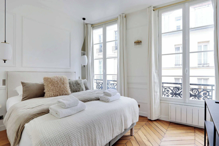 Room 4, Chic Apartment - 2br/4p - Odeon, Paris