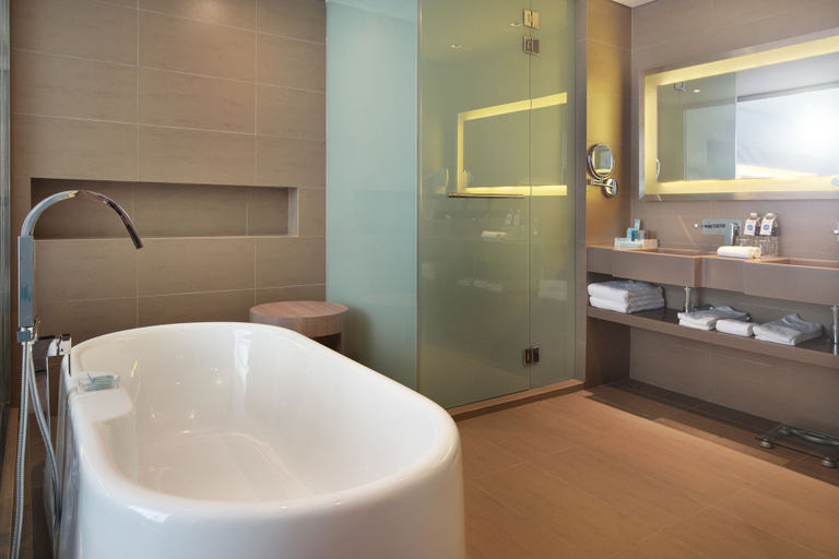Bathroom, Noble Resort Hotel Melaka, Malacca City