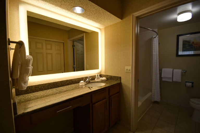 Bathroom 13