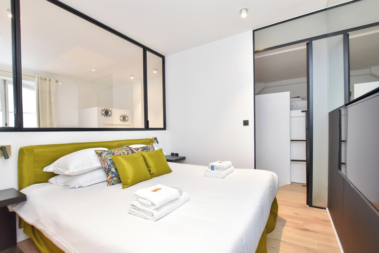 Room 4, Luxurious Apartment - 4P- Madeleine/st Honore - 2G, Paris