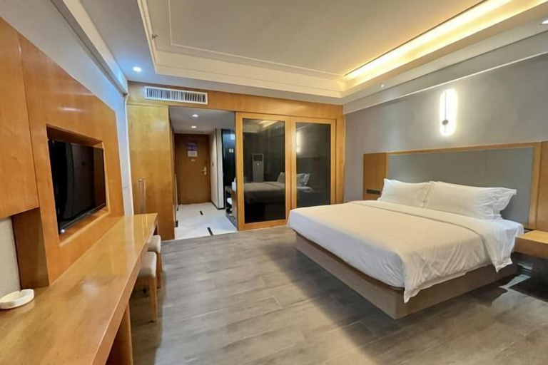 Bedroom, Dongting Huatian Hotel, Yiyang