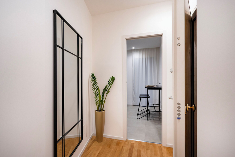 Others 5, Luxury Apartment in Bari Center, Bari