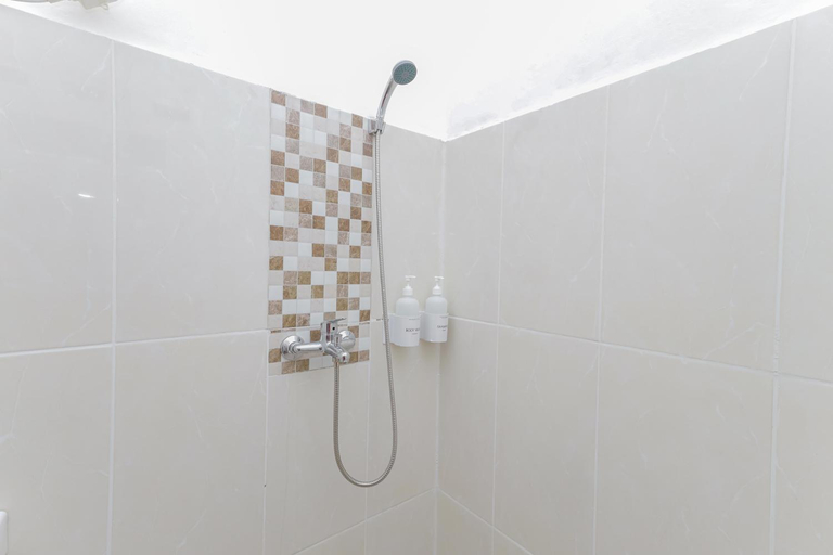 Bathroom 21