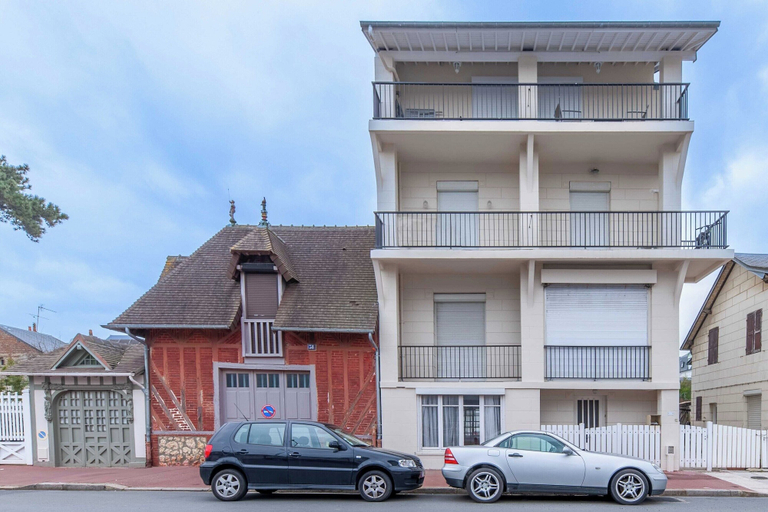 Exterior & Views 2, Apartment 4 People w/ Balcony 500m From the Beach, Calvados