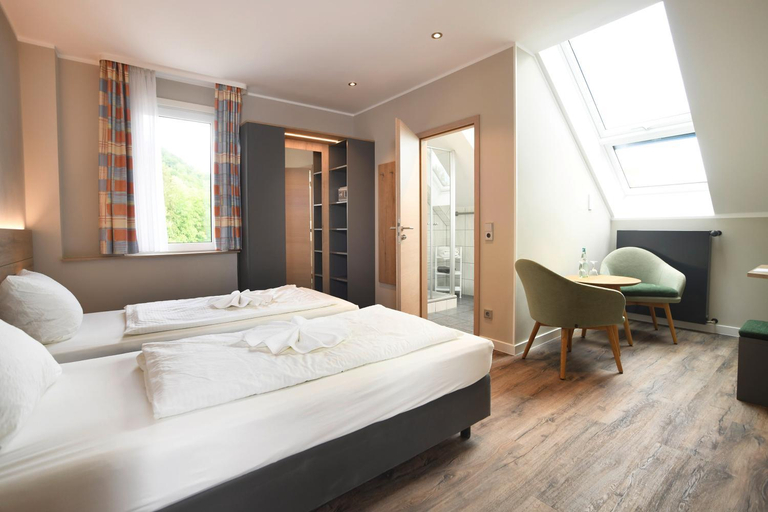 Bedroom 3, Hotel Kiekenstein, Höxter