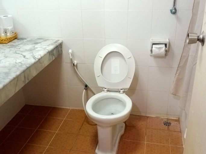 Bathroom 6