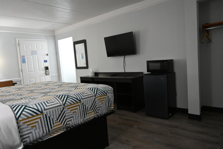 Bedroom 6