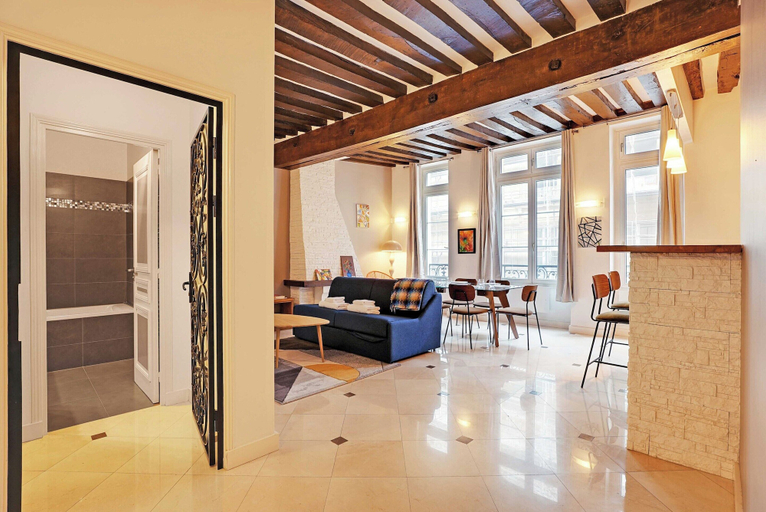 Living area 4, Charming Apartment - 2br/6p - Monnaie, Paris