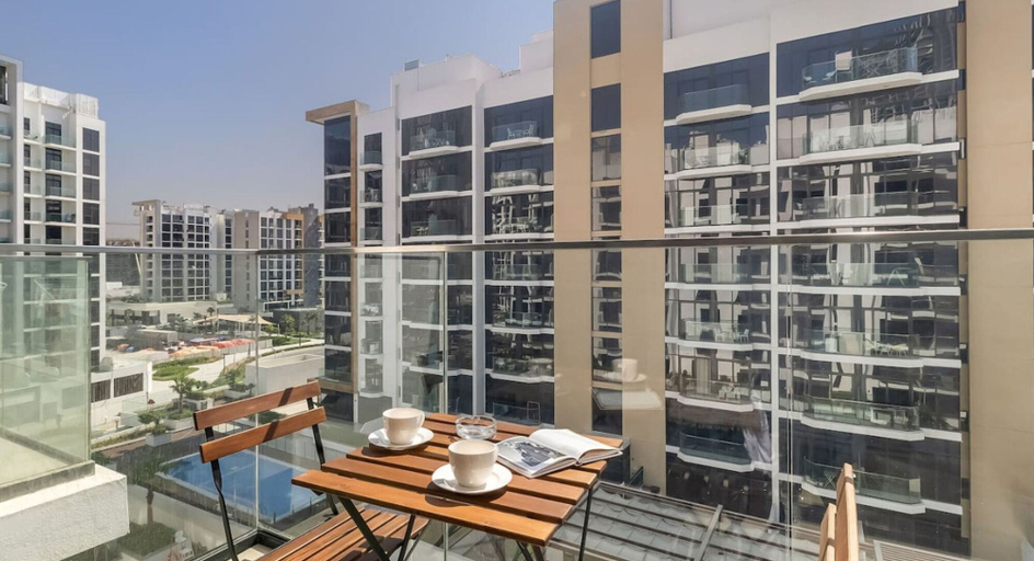 Room 4, Elegant Studio w Balcony View Near Downtown Dubai, Dubai