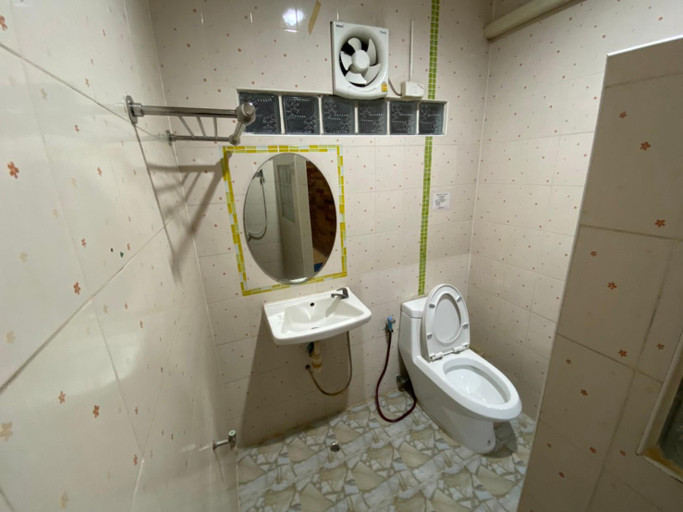 Bathroom 6