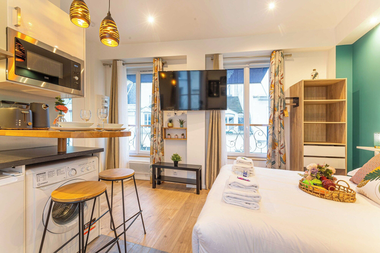 Private kitchen 4, Lovely Studio for 2 People - Sentier, Paris